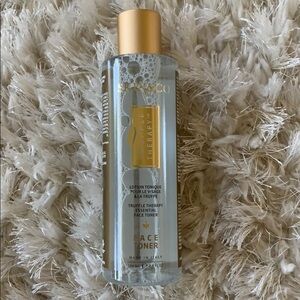 Brand new Skin&Co Roma Truffle Therapy Face Toner